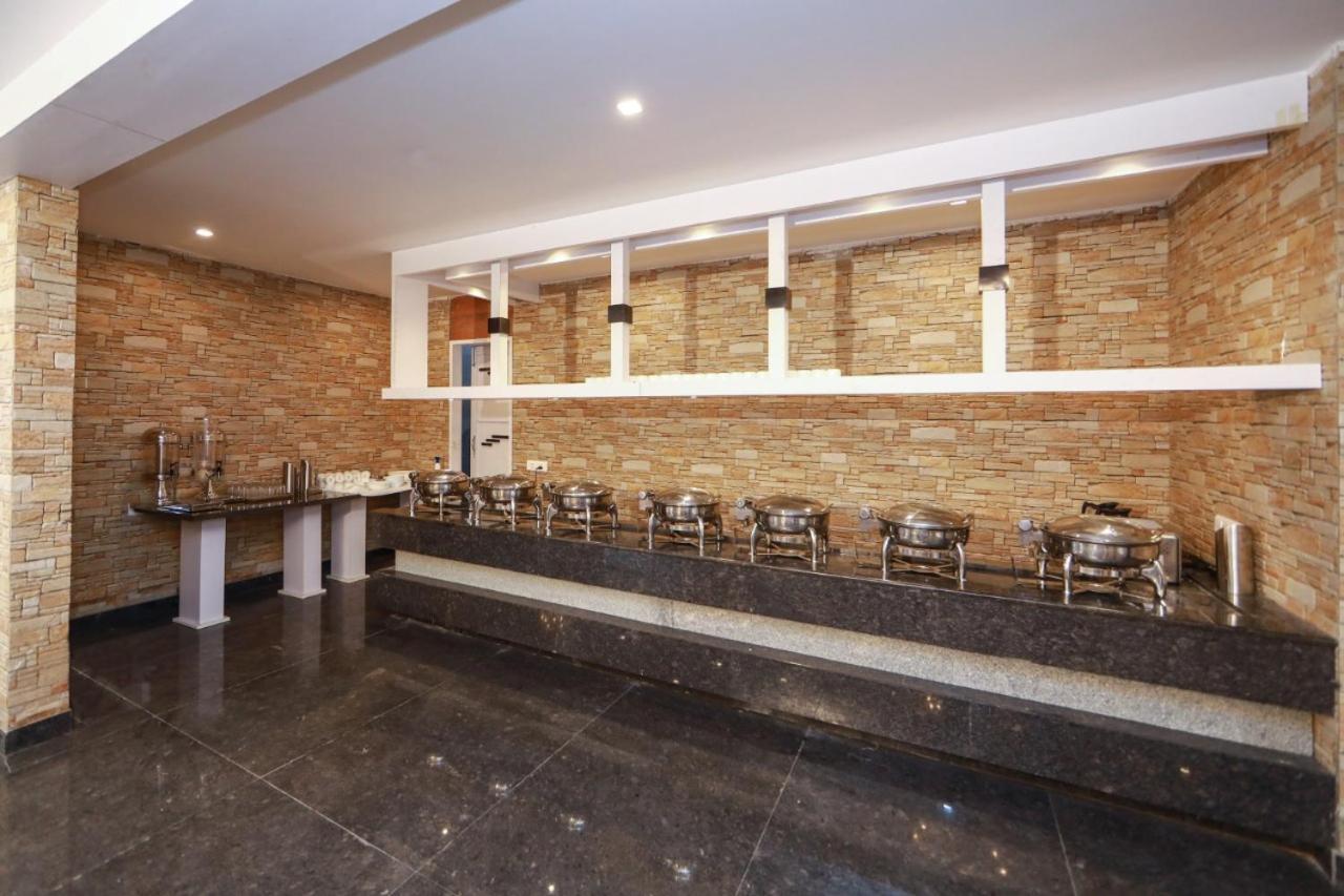 Cs Empire Hotel Lakshmanpur Exterior photo