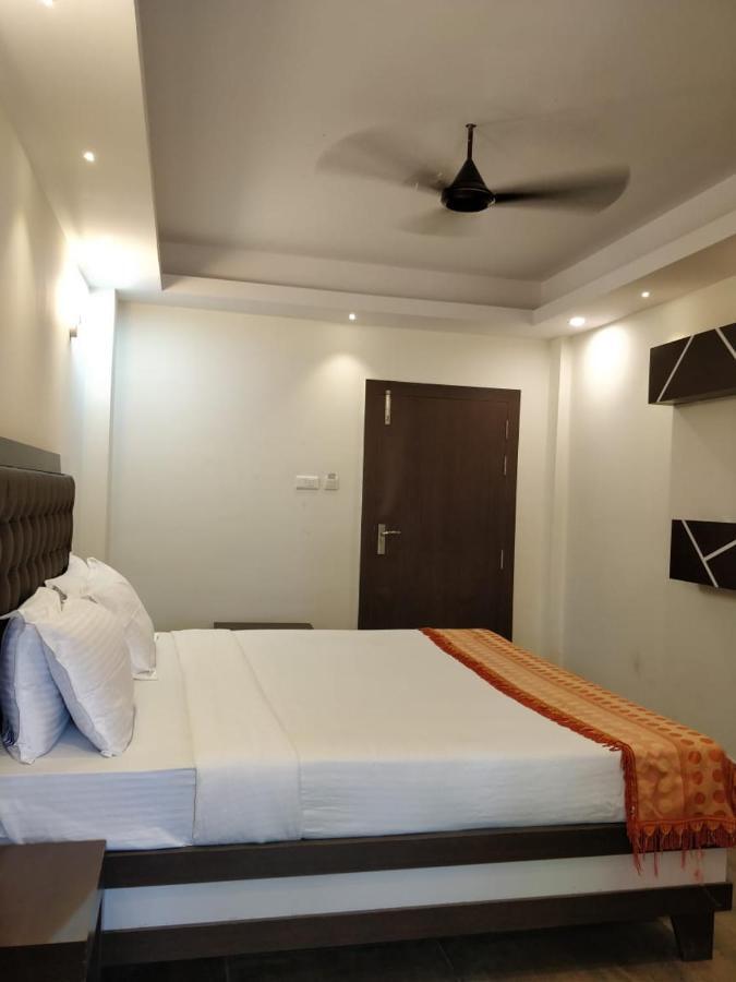 Cs Empire Hotel Lakshmanpur Exterior photo