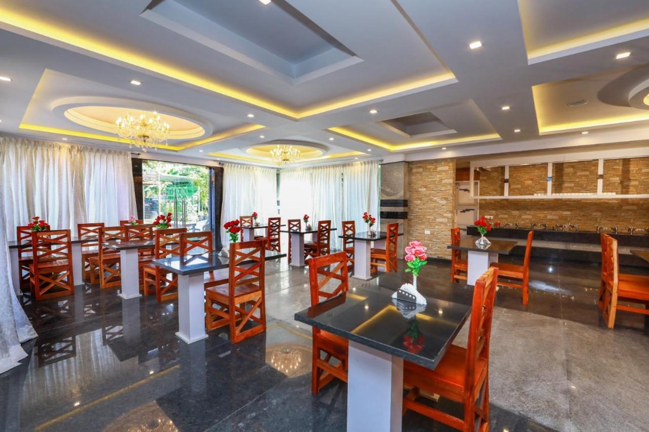 Cs Empire Hotel Lakshmanpur Exterior photo