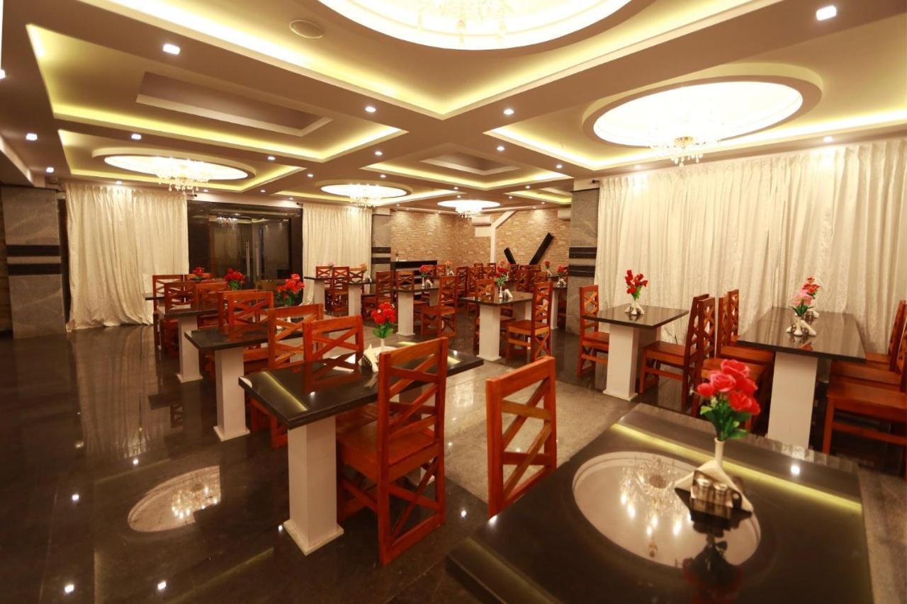 Cs Empire Hotel Lakshmanpur Exterior photo